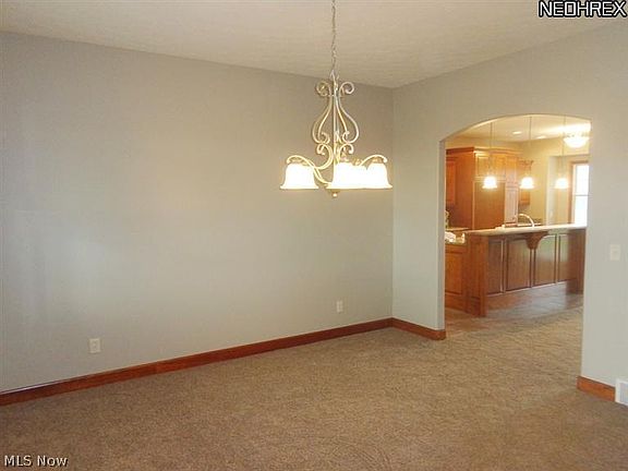 5th image of 623 Pga Blvd NE