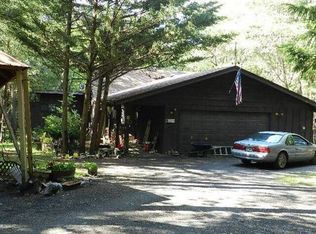 500 Minnow Ln, Wilderville, OR 97543