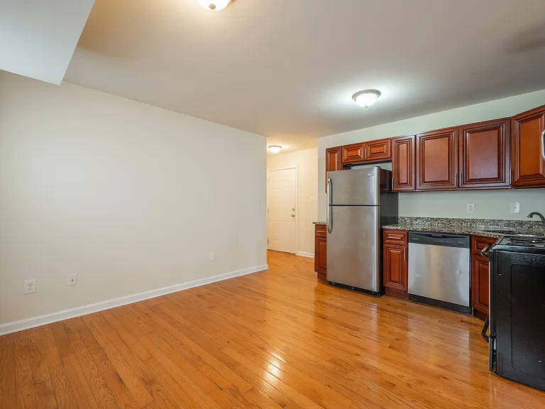 1519-21 N 16th St #34 — Photo 14