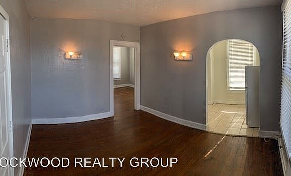5th image of 822 Ogden St APT 01