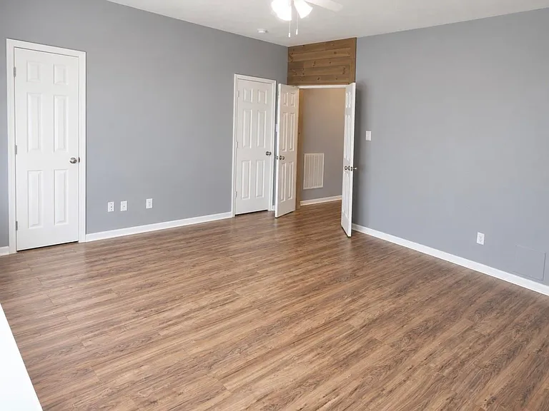 8618 Rocky River St — Photo 7