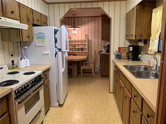 5th image of 4417 Limewood St