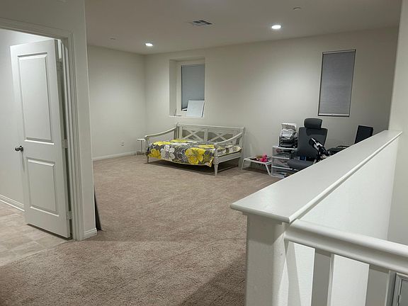 5th image of 34126 Kensington St