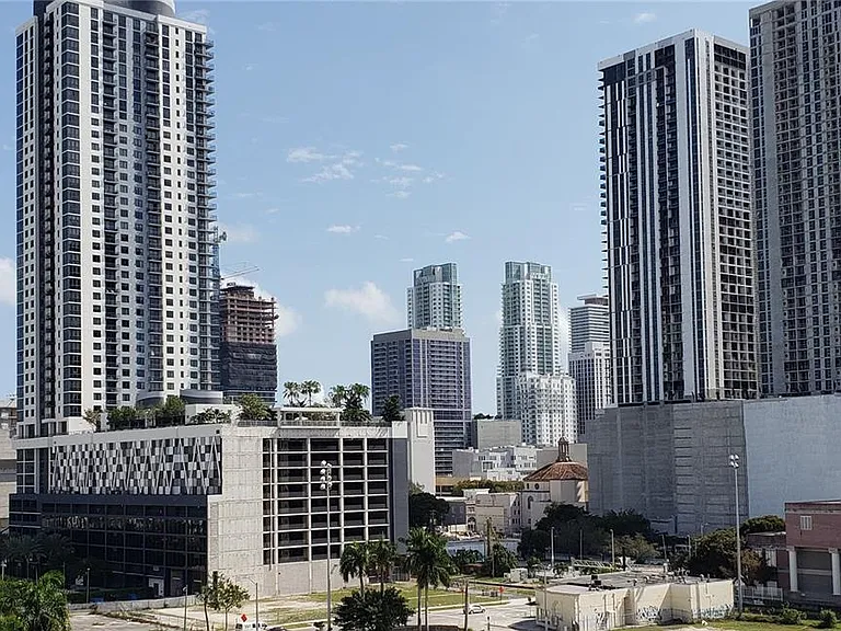 850 N Miami Ave #W-903 — Photo 14