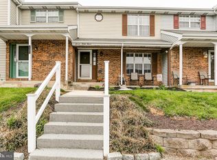 1137 Pond Rd, Harrisburg, PA 17111