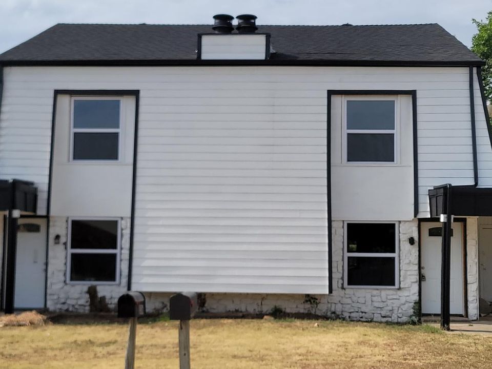 1st image of 306 Woods Dr