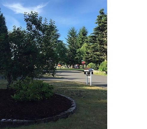 3rd image of 6207 Alder Glen Dr SE