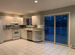 29 Croydon Ave, Ronkonkoma, NY 11779