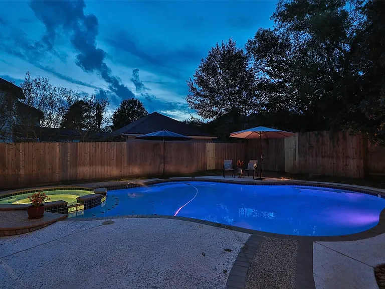 7906 Tizerton Ct — Photo 45