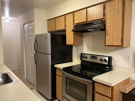 2nd image of 2 Steeplechase Ct #1