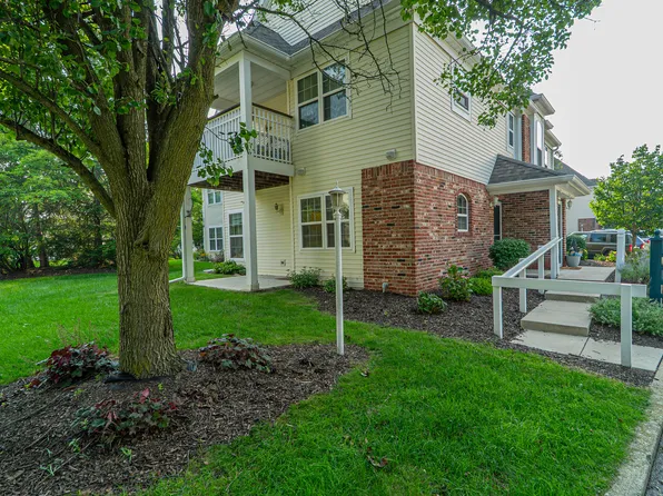 851 Forest Glen Dr, Valparaiso, IN 46385