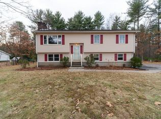 54 Line St, Southampton, MA 01073