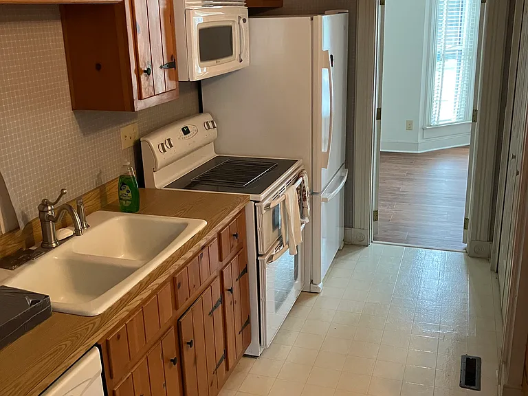 2502 Chapel Hill Rd #B — Photo 4
