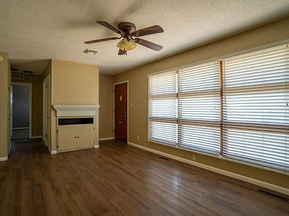 4th image of 303 E 25th St