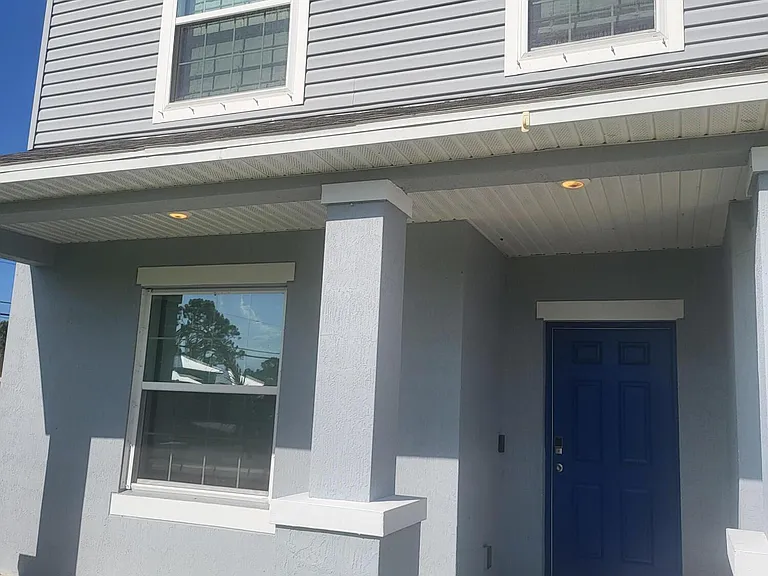 3801 SW Hablow St — Photo 2