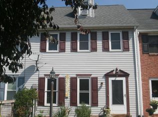 104 Garrett Cir, Ephrata, PA 17522