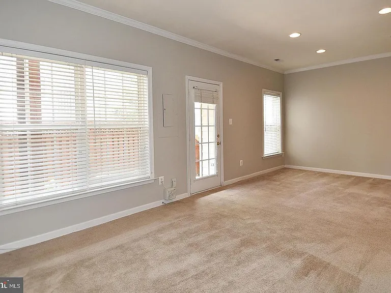 2814 Laura Gae Cir — Photo 4