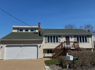 8 Airport Dr, York, ME 03909