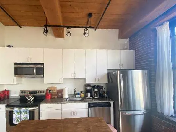 (undisclosed Address), North Andover, MA 01845