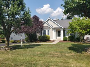 949 Bideford Dr, South Park, PA 15129