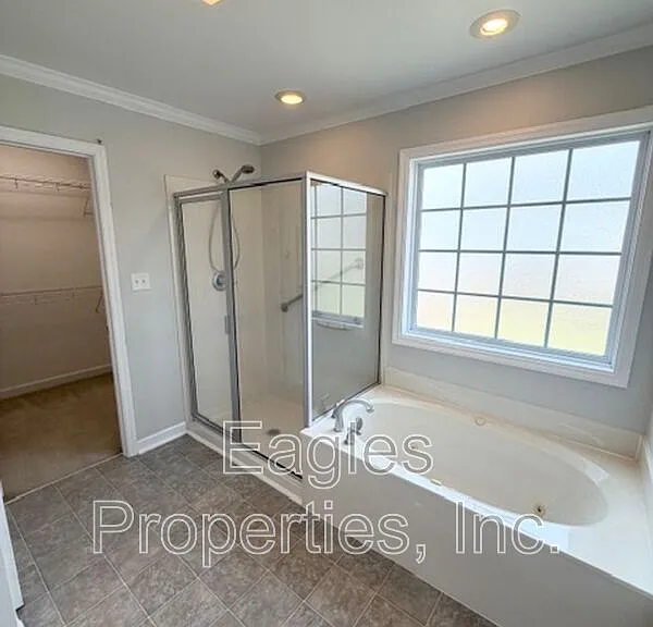 200 Myrna Dr — Photo 10
