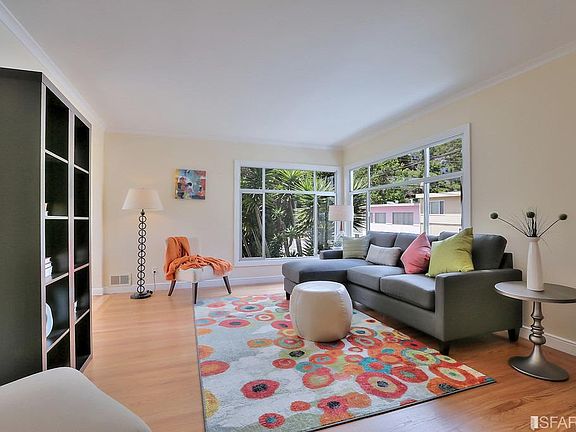 4th image of 979 Teresita Blvd