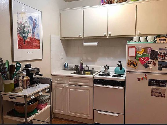 3rd image of 243 E 81st St #7C