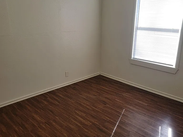 6122 Canal Blvd — Photo 8