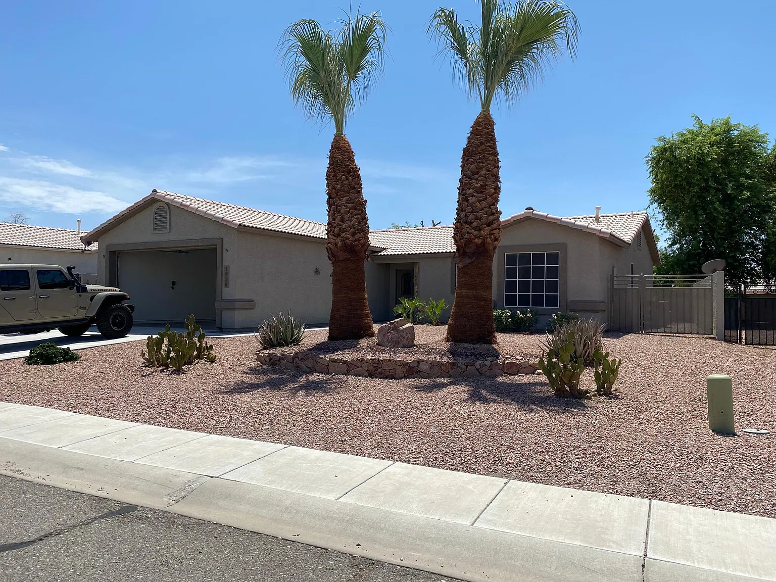 1936 E Pyramid Lake Dr — Photo 3
