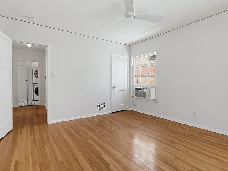 455 N Hayworth Ave — Photo 33