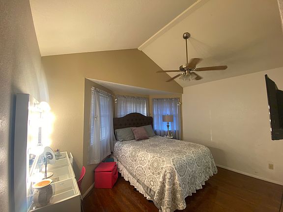 2nd image of 120 Casas Lindas Ln