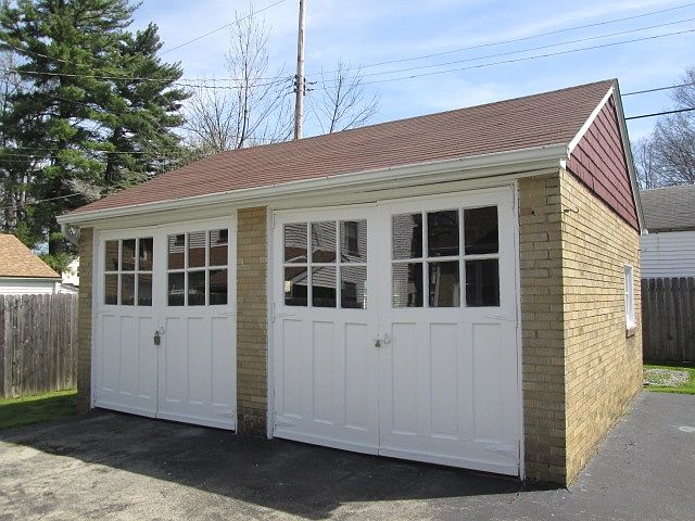 1st image of 37 Pinehurst Ave