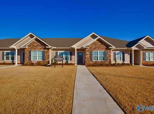 13 Moore Farm Cir NW #13, Huntsville, AL 35806