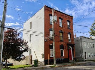 112 Queen St, Saint John, NB E2L 1S4