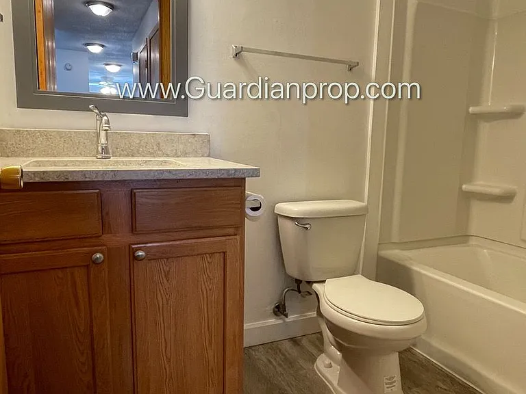 735 Tyler St NE #5 — Photo 11
