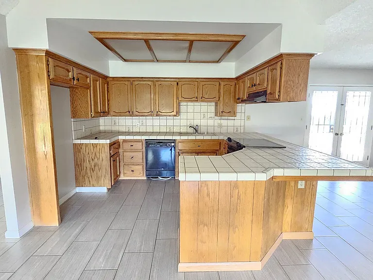 9709 Irene Ave — Photo 3