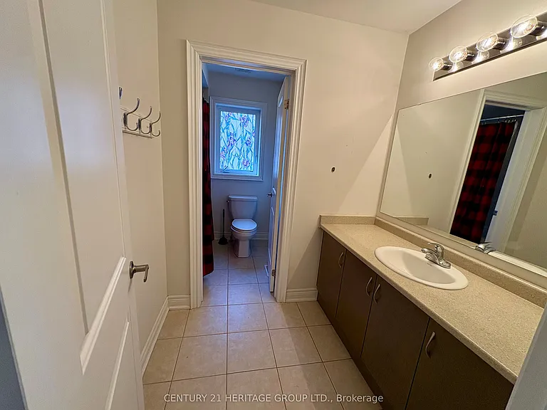 129 Robert Wilson Cres — Photo 11