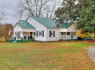 1407 Hog Mountain Rd, Winder, GA 30680