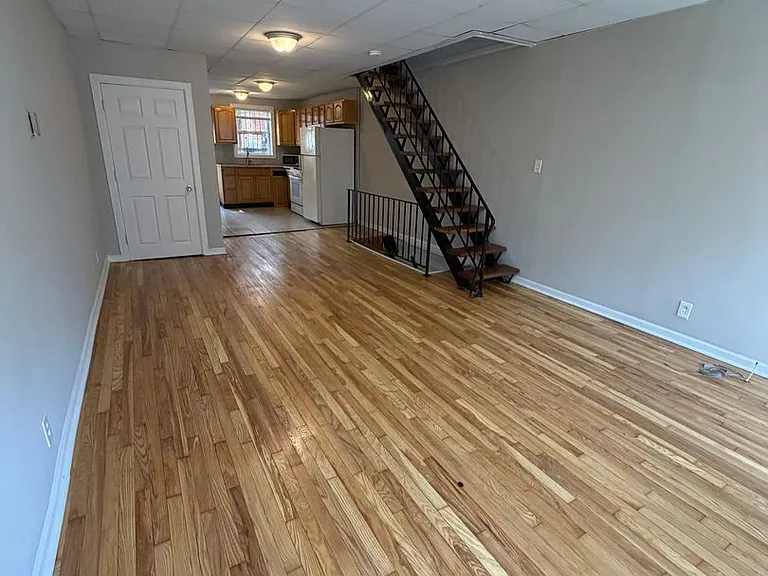 2059 Mercy St — Photo 5