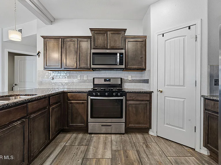 14841 Tierra Coruna Ave — Photo 10