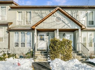 40 Hemlock Cir, Peekskill, NY 10566