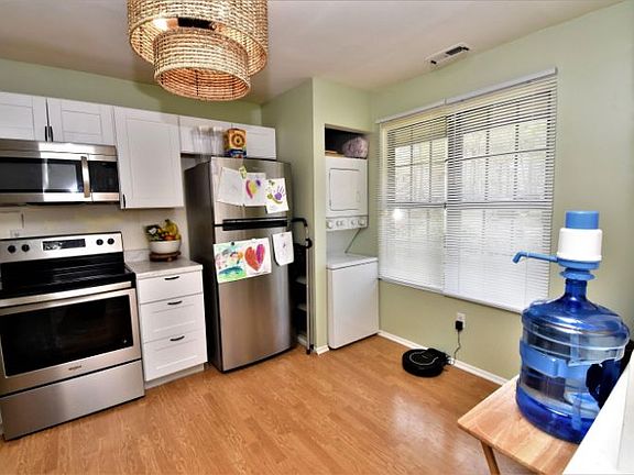 4th image of 2716 Mimosa Ct #2716