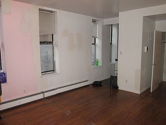 3rd image of 1625 Lexington Ave #3C