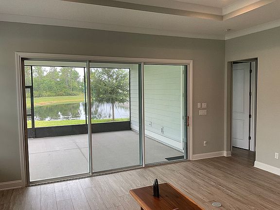 Living rm / covered lanai