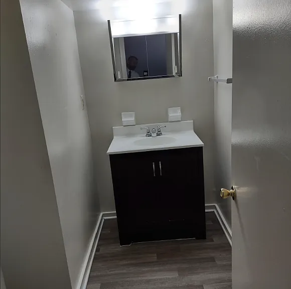 Marlboro Classic Apt & Redwood Square — Photo 118
