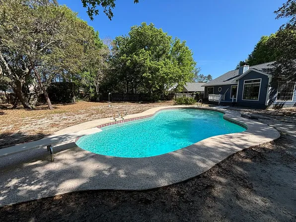 1515 Oak Shore Dr, Gulf Breeze, FL 32563