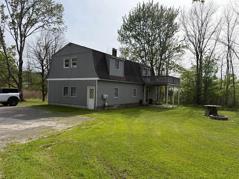 9 Magnolia Rd #1