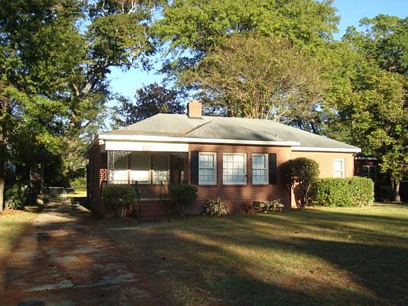 3rd image of 848 Blandford Ave