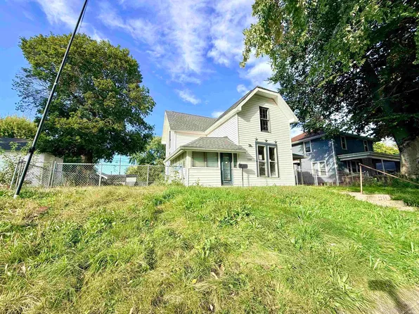 1254 E Washington St, Frankfort, IN 46041