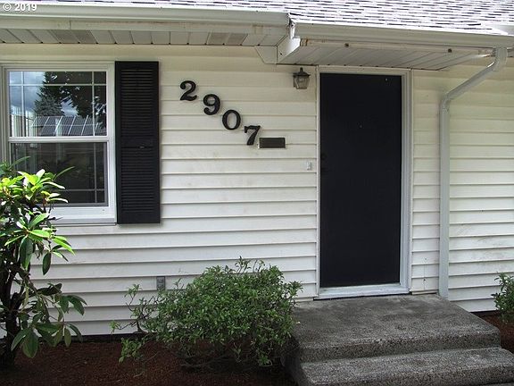 2nd image of 2907 E 28th St
